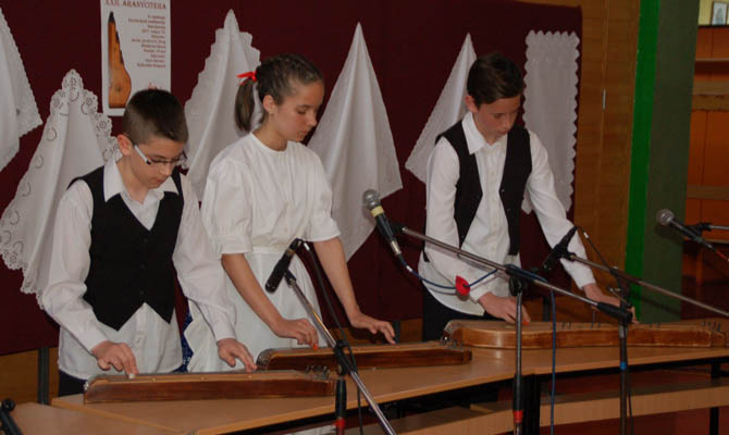 XXII. Aranycitera képek